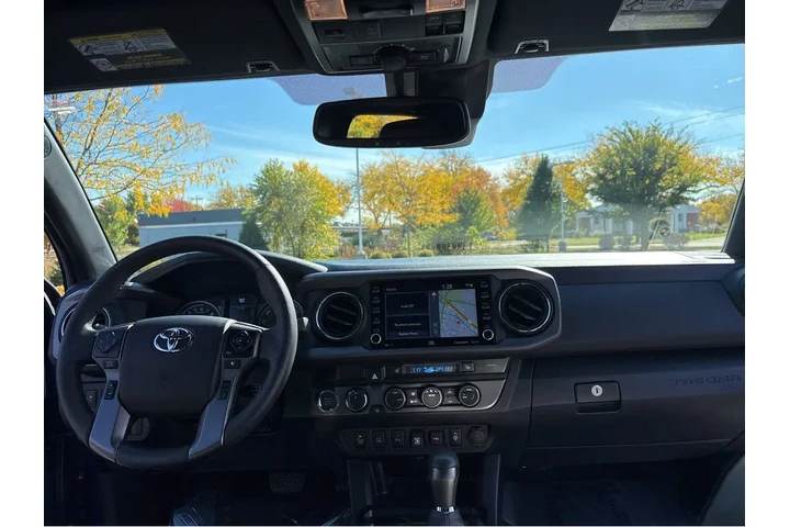 $37989 : Gold Certified2022 Tacoma TRD image 4