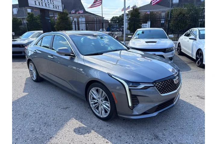 2021 CT4 Premium Luxury image 3