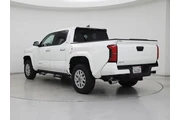 $39998 : Toyota Tacoma 2025 4x4 SR5 4 thumbnail