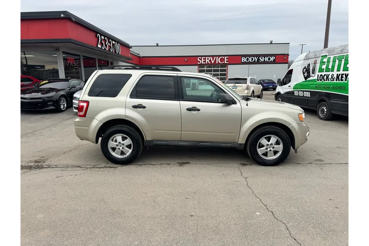 $3980 : 2012 Escape 4WD 4dr XLT image 1