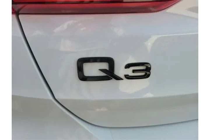 $24991 : Audi Q3 2022 AWD quattro S l image 7