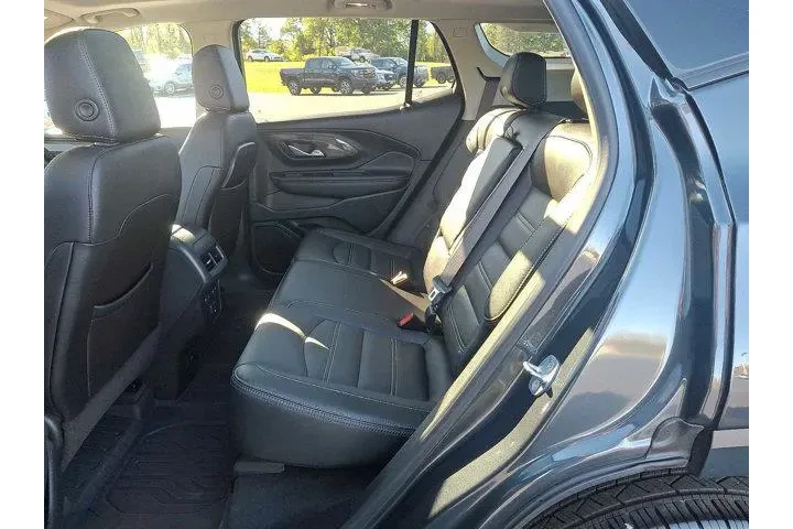 $24998 : GMC Terrain 2022 AWD Denali image 10