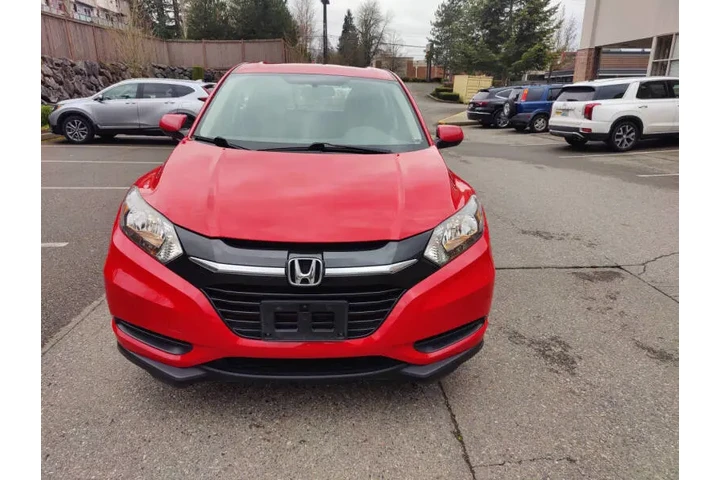 $13900 : 2018 HR-V LX image 8