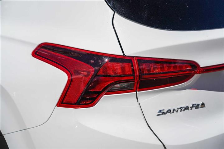 $29500 : Pre-Owned 2023 Hyundai Santa image 9