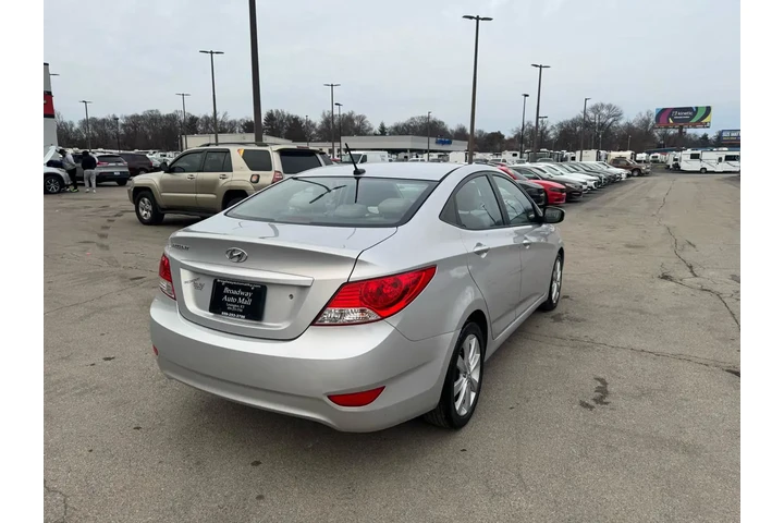 $6450 : 2014 Accent 4dr Sdn Auto GLS image 2