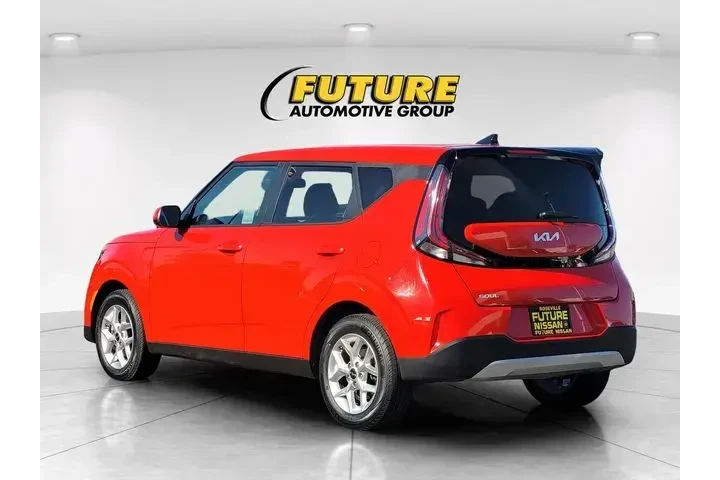 $17988 : Kia Soul 2024 LX 4dr Crossov image 7