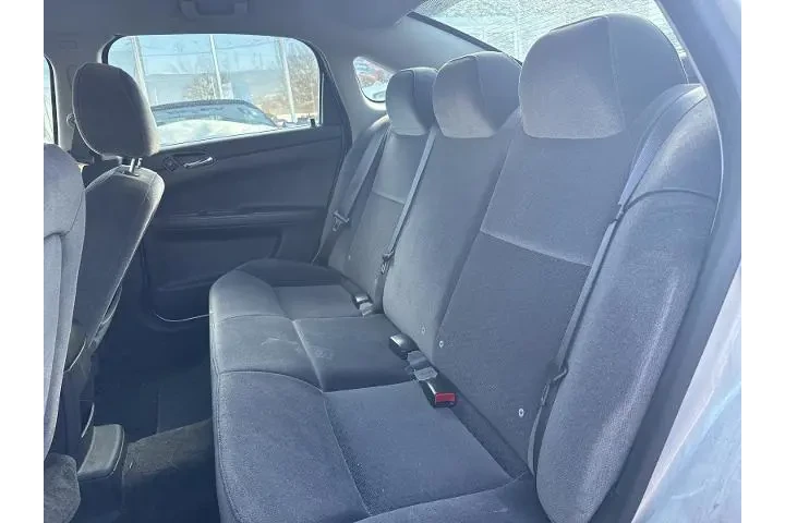 $7500 : Chevrolet Impala 2010 LS 4dr image 3