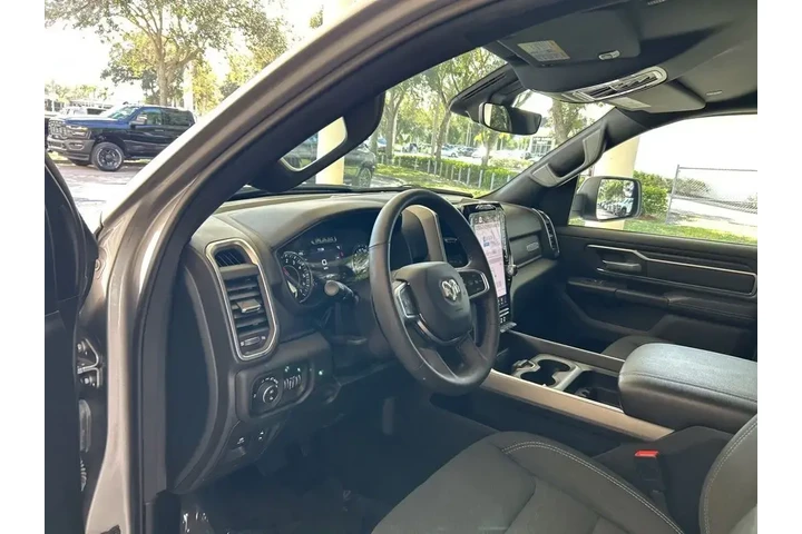 $37234 : Ram 1500 2025 4x4 Big Horn 4 image 6