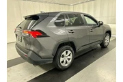 $28050 : Toyota RAV4 2023 AWD LE 4dr thumbnail