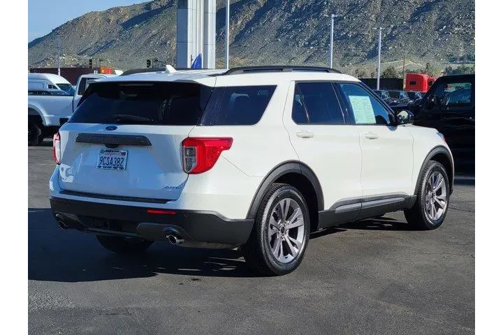 $32000 : Ford Explorer 2022 AWD XLT 4 image 2