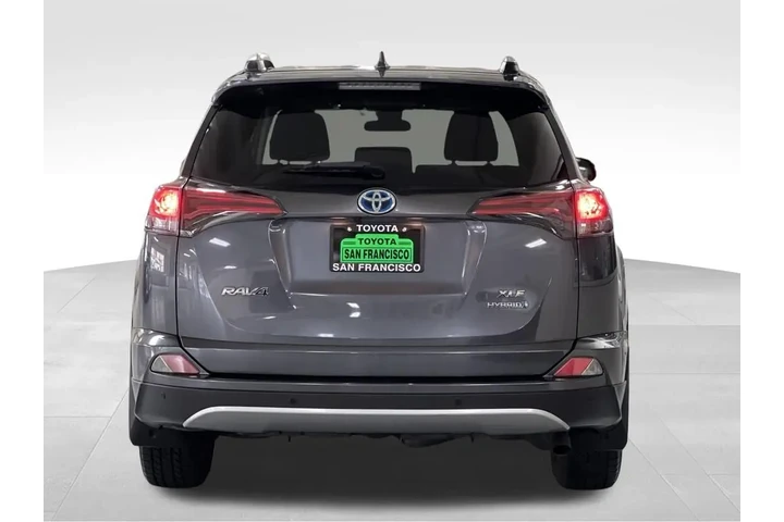 $24788 : 2017 RAV4 Hybrid XLE image 4