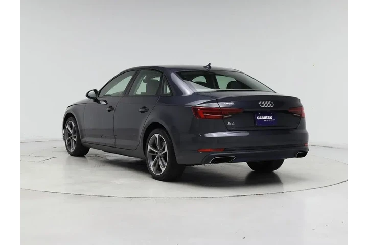 $18998 : Audi A4 2019 Titanium 40 TFS image 2