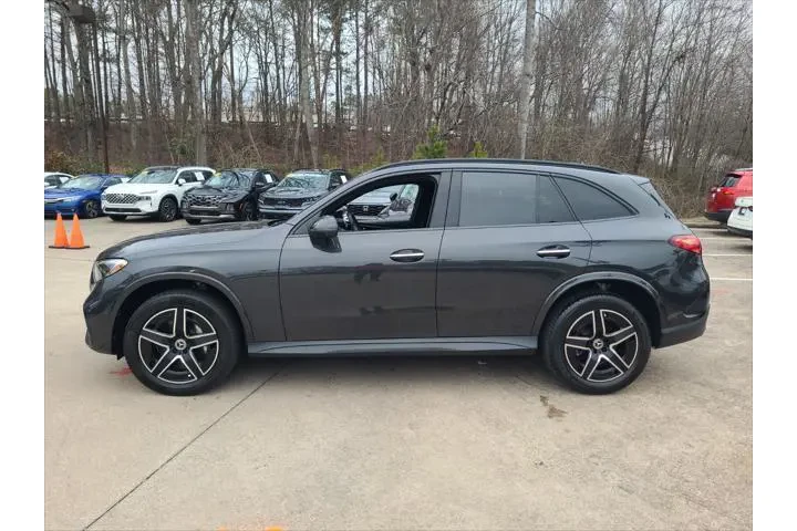$33903 : Mercedes-Benz GLC 2023 AWD G image 3