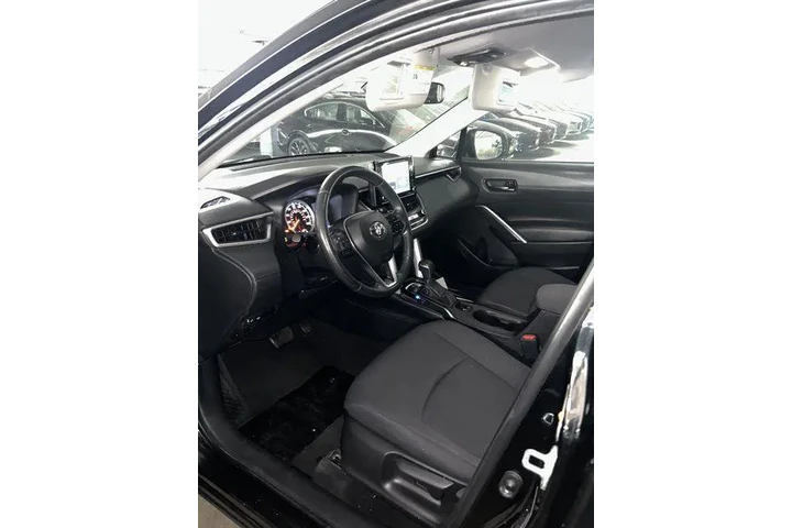$23500 : Toyota Corolla Cross 2022 LE image 8