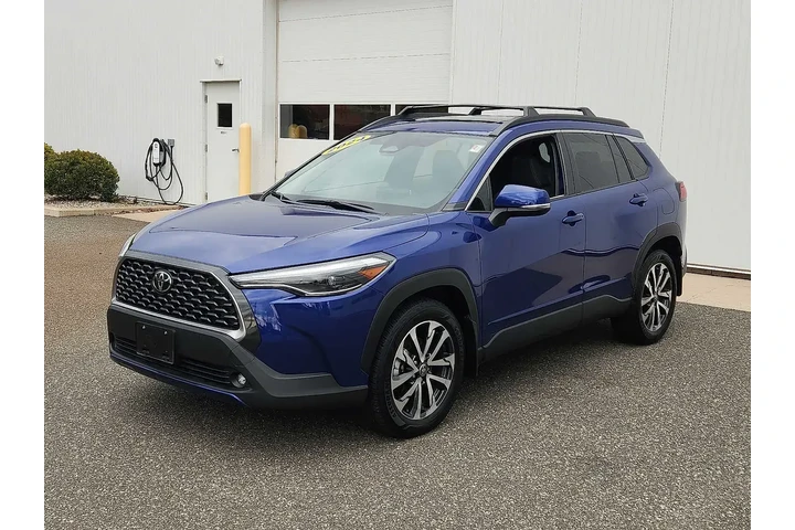 $27352 : Toyota Corolla Cross 2024 AW image 3