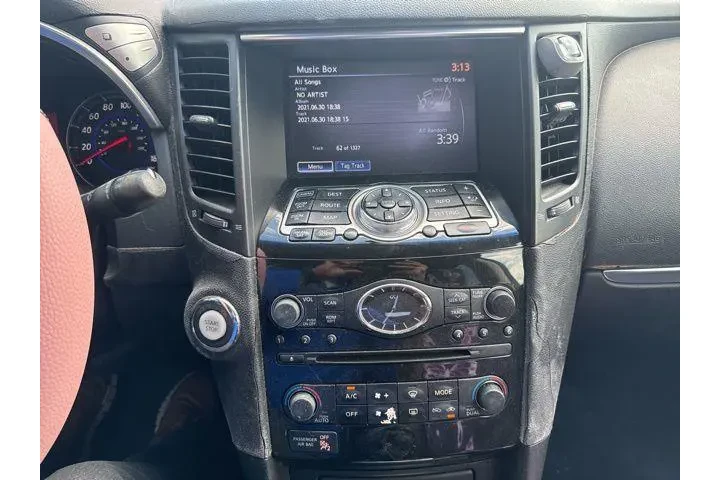 $7991 : INFINITI FX35 2010 Base 4dr image 10