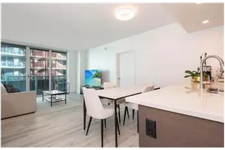 $4000 : Rental property with 2 bedro image 2