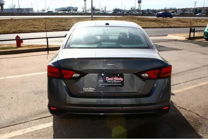 $19988 : Nissan Altima 2025 2.5 SV 4d image 8