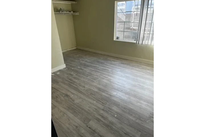 $1550 : Anaheim - 3 bed 2 Bath image 5