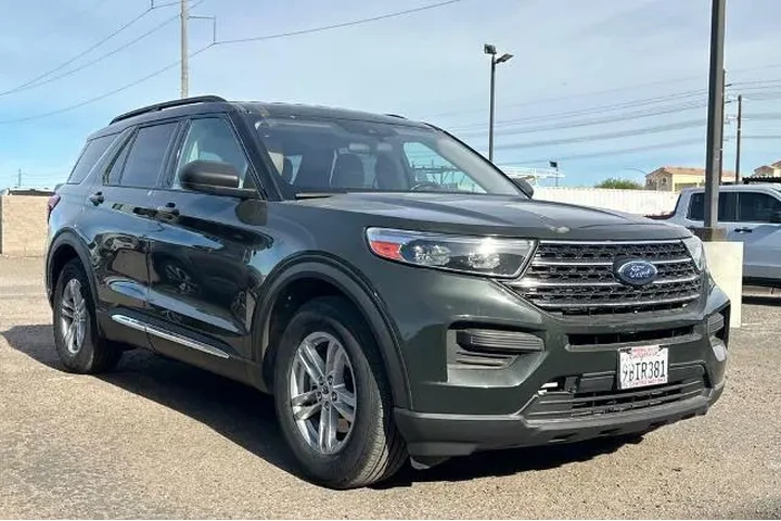$26935 : Ford Explorer 2022 XLT 4dr S image 2