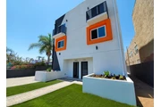 $2000 : Beautiful 2 Bedroom Apt in LA thumbnail