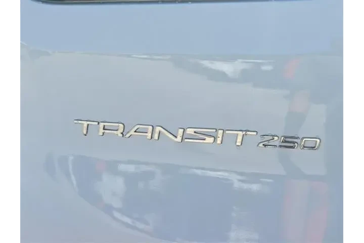 $25197 : Ford Transit 2022 250 3dr SW image 9