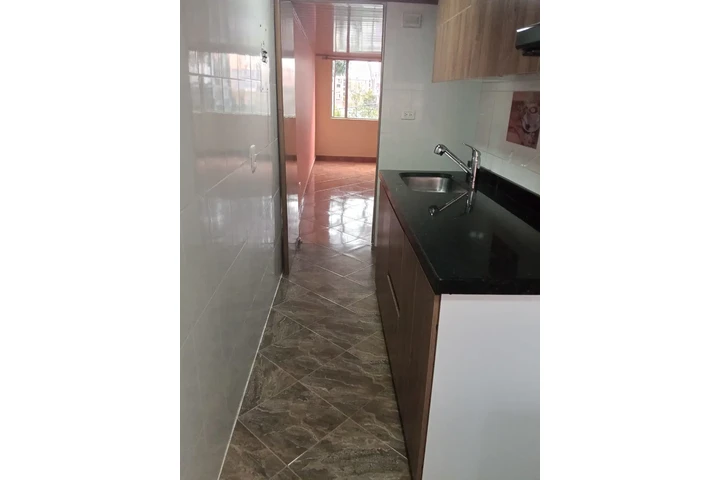 $260000000 : vendo apartamento en la guaca image 2