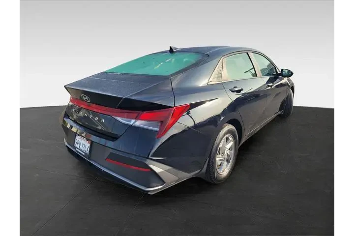 $21094 : Hyundai ELANTRA 2025 SE 4dr image 4