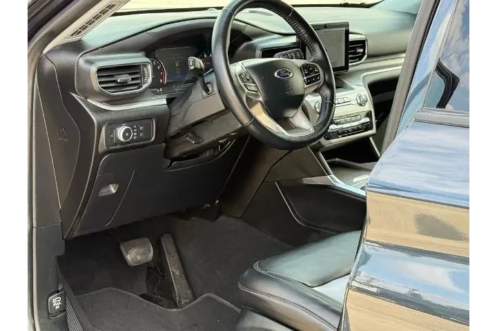 $26299 : Ford Explorer 2022 AWD XLT 4 image 6