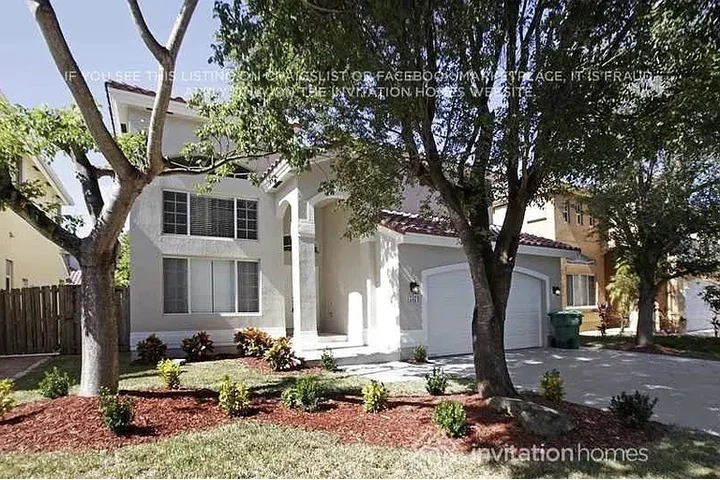 $2500 : HOUSE FOR RENT IN MIAMI FL image 3