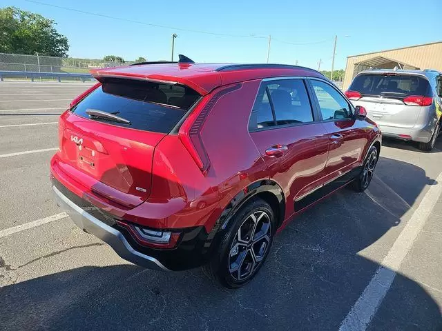 $23445 : Pre-Owned 2023 Niro SX Tourin image 2