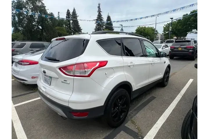$10988 : Ford Escape 2016 SE 4dr SUV image 5