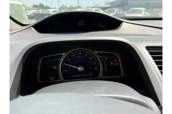 $4400 : Honda Civic 2008 LX 4dr Seda image 8