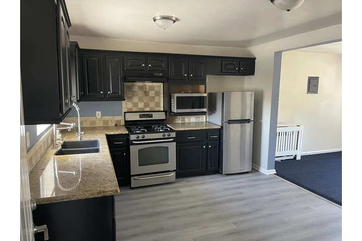 $2600 : Apartment Unit for rent image 1