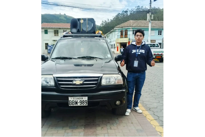 PERIFONEO EN AUTO EN QUITO image 1