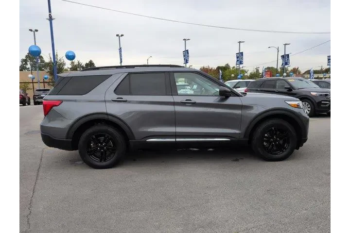 $25997 : Ford Explorer 2022 AWD XLT 4 image 2