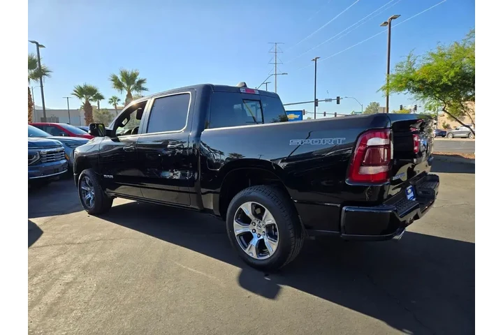 $39591 : Ram 1500 2023 4x4 Laramie 4d image 3