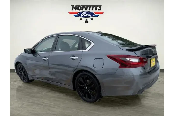 $12770 : Nissan Altima 2018 2.5 SR 4d image 3