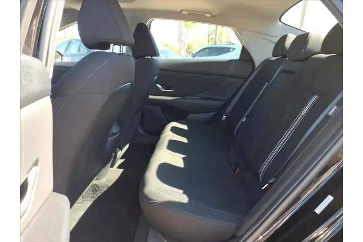 $24990 : Hyundai ELANTRA 2024 SEL 4dr image 8