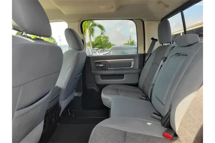 $18991 : Ram 1500 2018 4x2 SLT 4dr Cr image 9