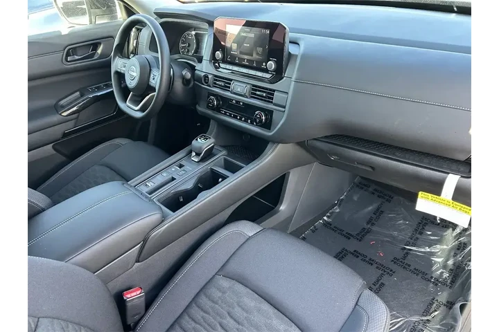 $38475 : Nissan Pathfinder 2025 S 4dr image 8