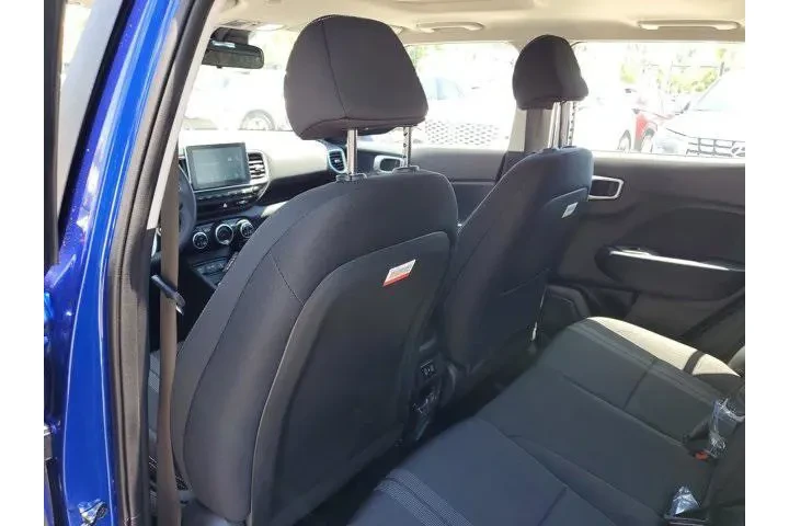 $19988 : Hyundai VENUE 2025 SEL 4dr C image 9