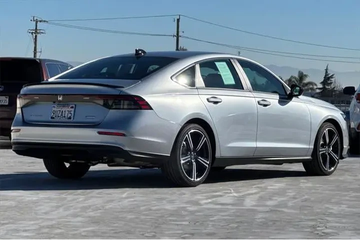 $29651 : Honda Accord Hybrid 2025 Spo image 3