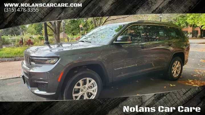 $29995 : 2021 Grand Cherokee L Limited image 2