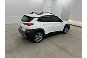 $20999 : Hyundai KONA 2023 AWD SEL 4d thumbnail