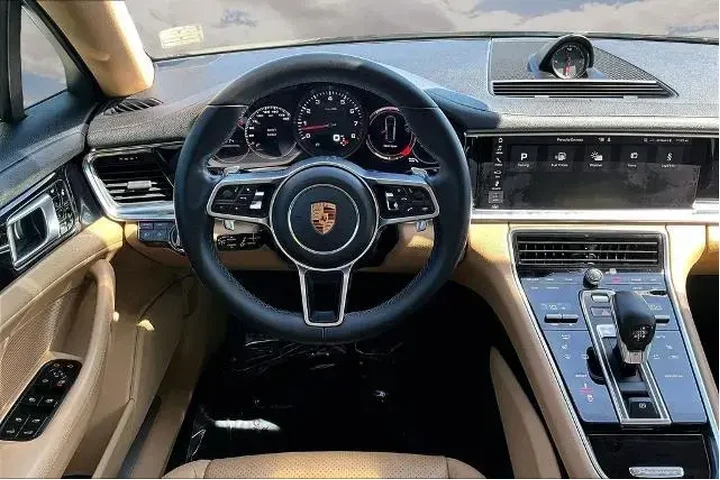 $39991 : Porsche Panamera 2018 4dr Se image 8