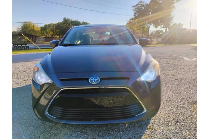 $13995 : 2018 Yaris iA image 4