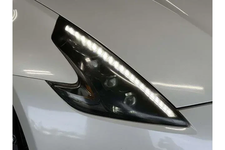 $12995 : Nissan 370Z 2010 Roadster 2d image 8