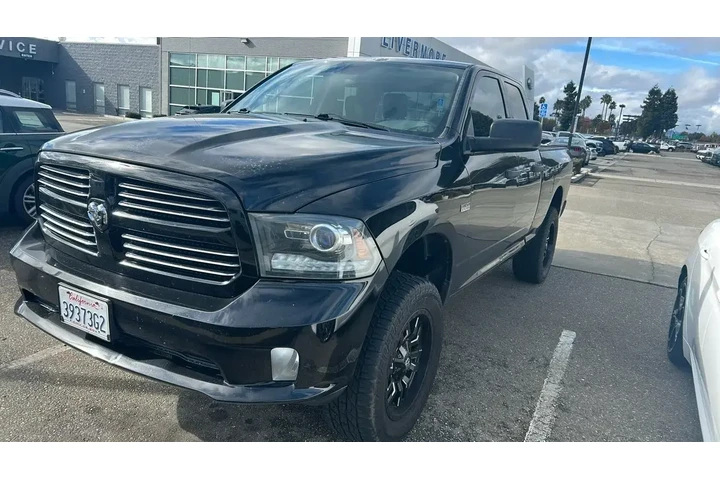$14950 : Ram 1500 2014 4x4 Express 4d image 1
