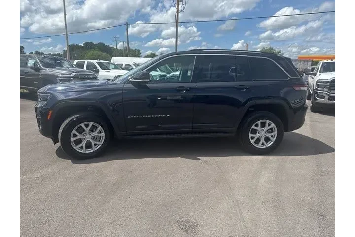 $39867 : Jeep Grand Cherokee 2023 4x4 image 10